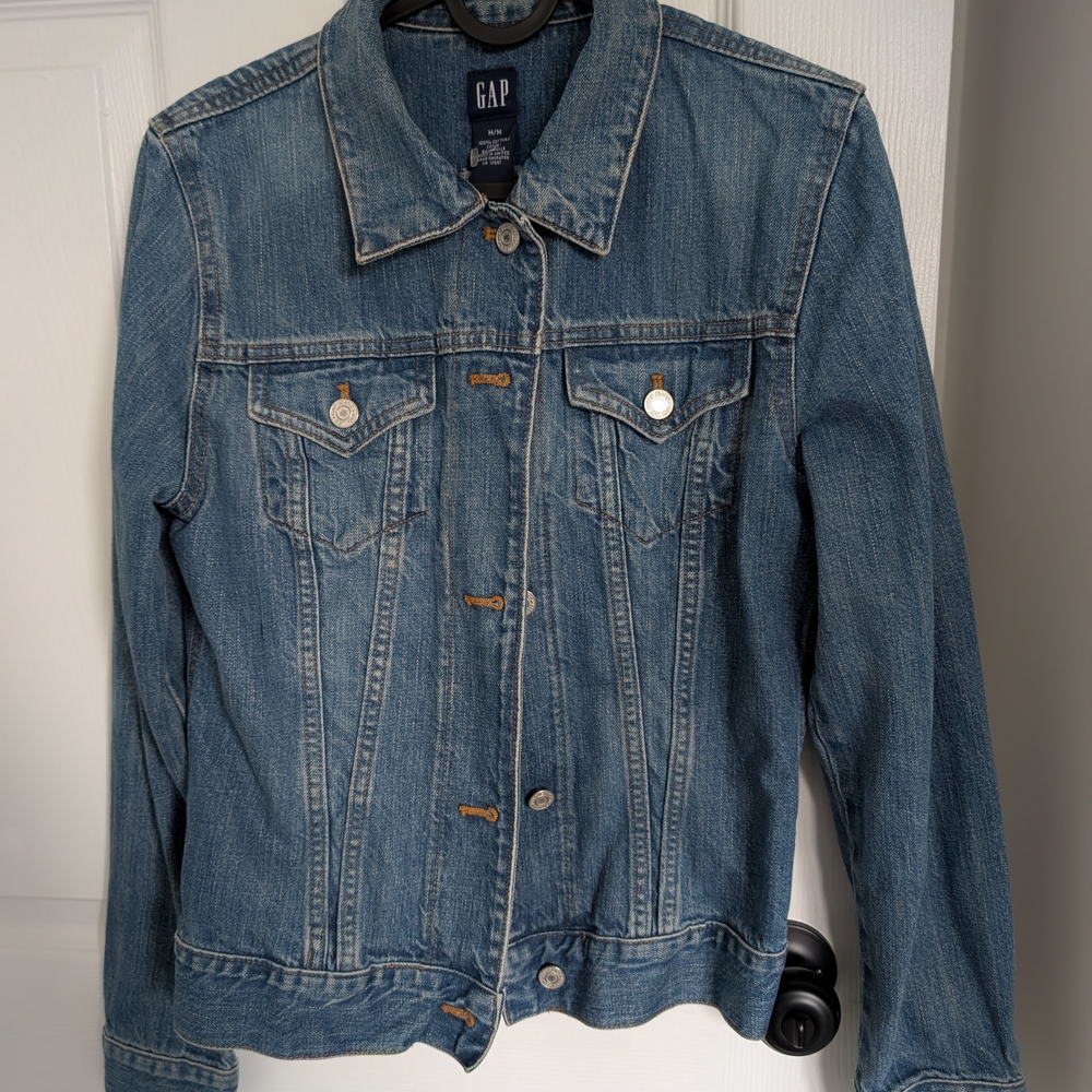 GAP Women's Blue Denim Jacket